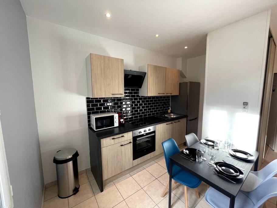 Appartement T2 Pour 3 Personnes มาร์กเซย ภายนอก รูปภาพ